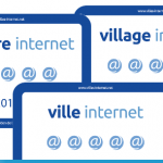 Trois panneaux Label Territoire Ville Village Internet